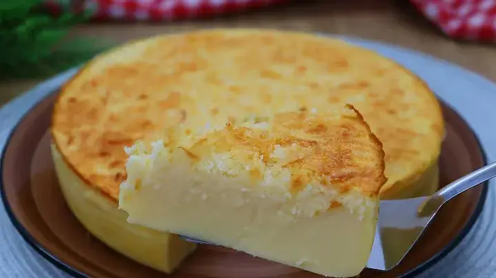 Bolos: Bolo de Coco Cremoso com Leite Condensado, Fica Muito com Um Cafezinho 