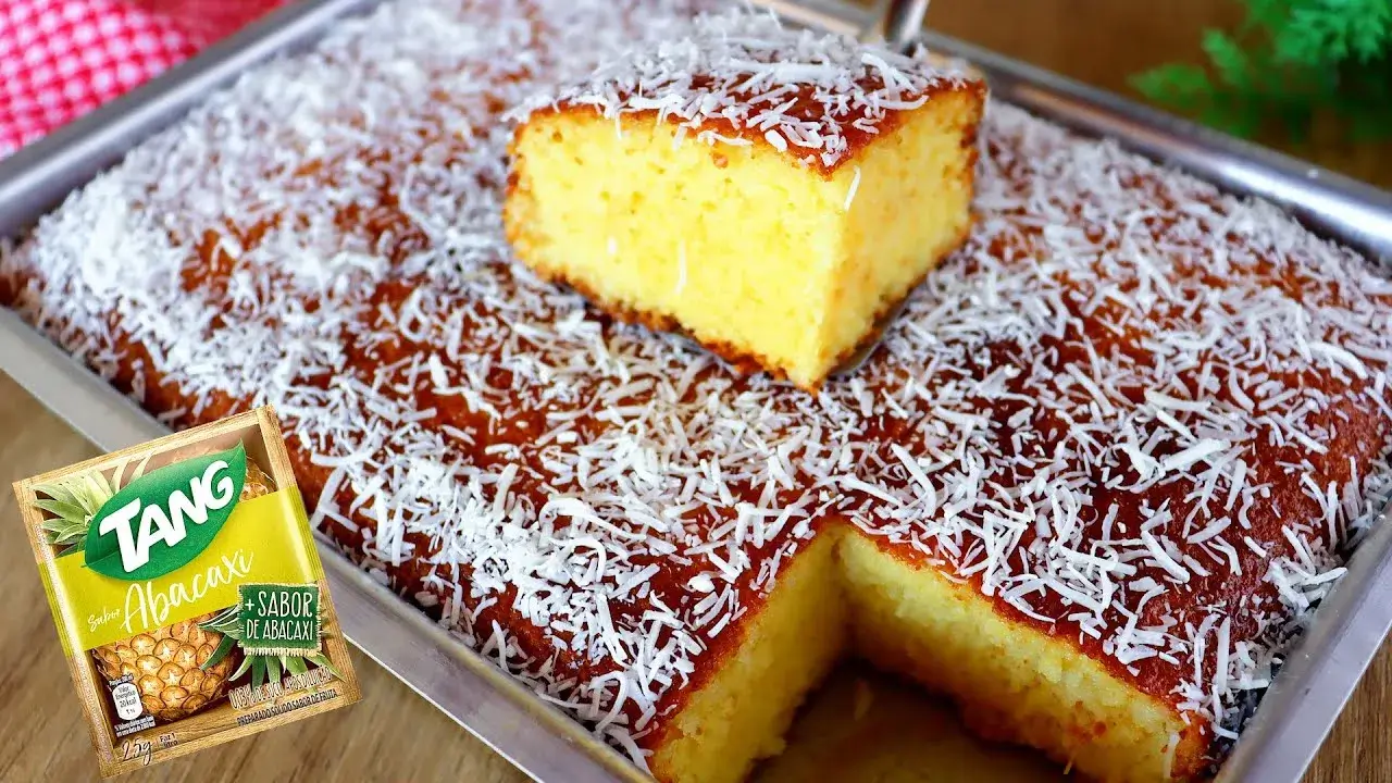 Bolo de Abacaxi com Tang: Fácil, Fofo e Gostoso