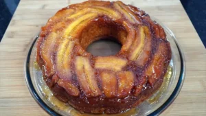 Bolo de Banana Invertido: Sabor e Facilidade em Cada Fatia