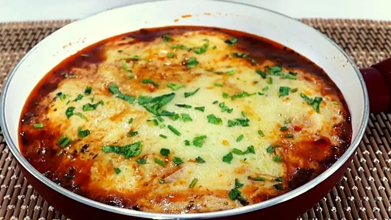 Ovos à Parmegiana na Frigideira: Uma Receita Rápida e Gostosa