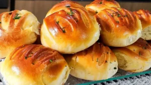 Pão Caseiro Super Fofinho com Requeijão: Receita Irresistível para o seu Café