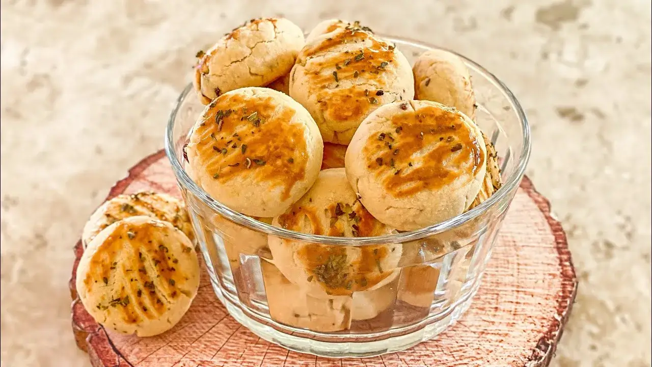 Biscoitinhos de Cebola: Receita Simples e Irresistível com Apenas 3 Ingredientes