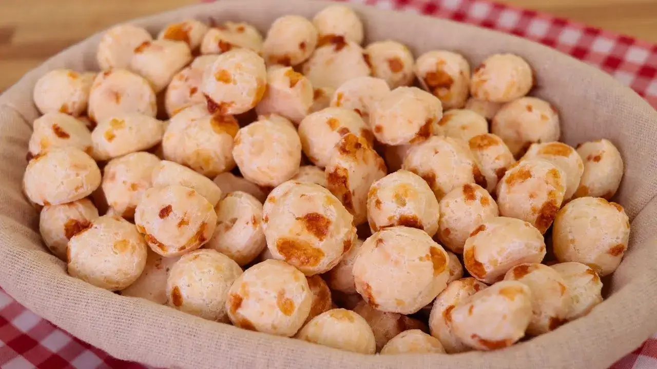Biscoito de Polvilho com Queijo: Crocante, Fácil e Muito Bom Veja