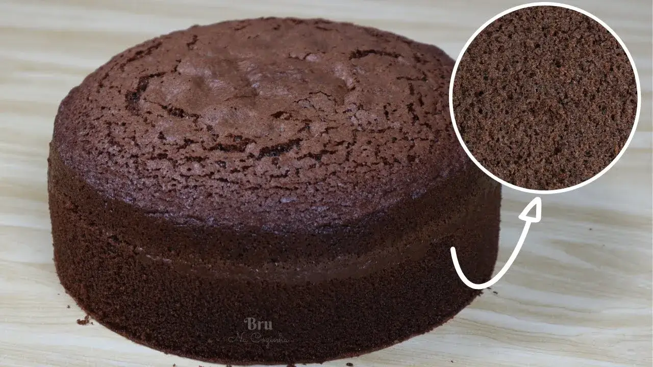 Bolo Chiffon de Chocolate Perfeito: Leve e Fofinho