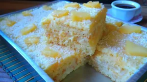 Bolo Gelado de Abacaxi com Coco: Uma Delícia de Bolo