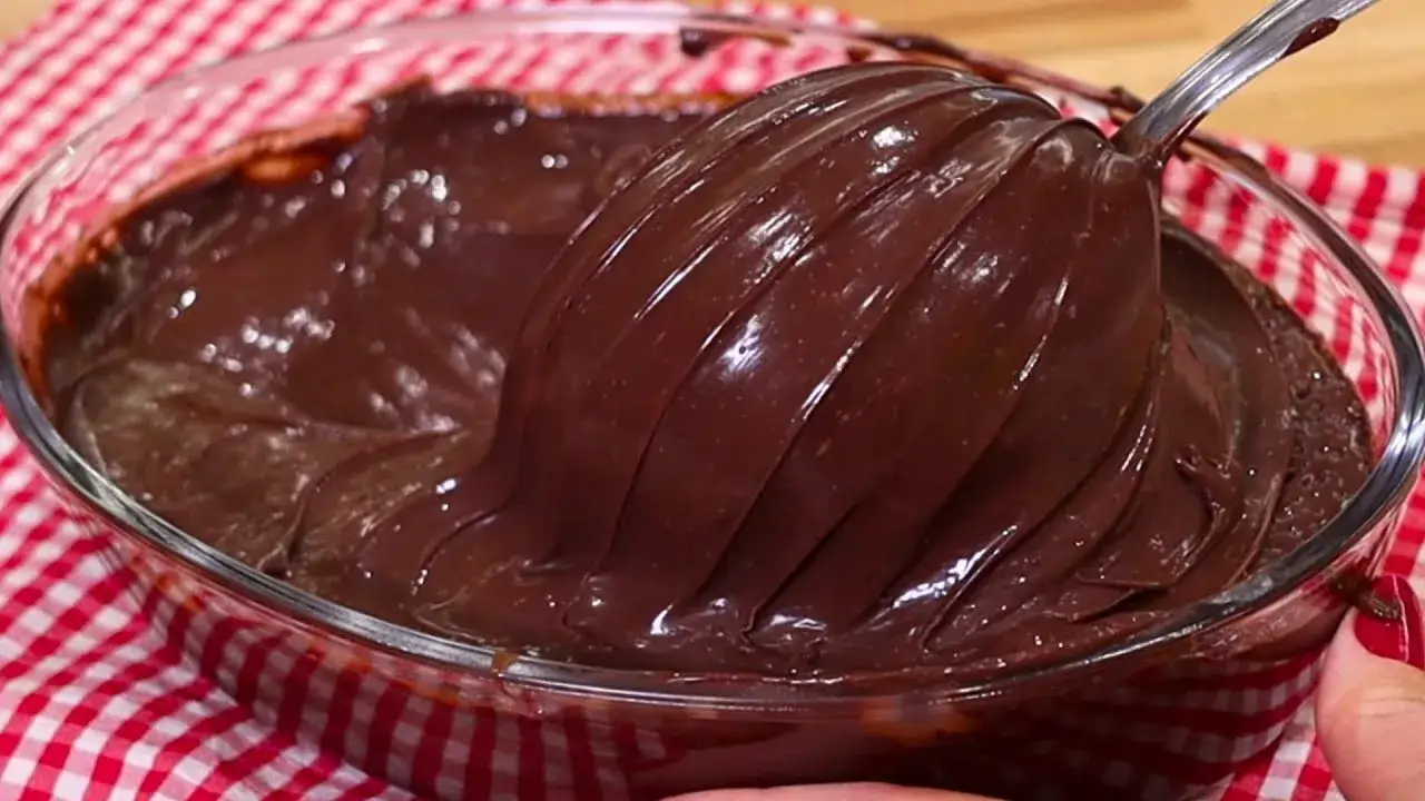 Briganache Perfeito: O Melhor Recheio de Chocolate para Bolos e Doces