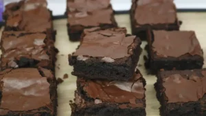 Brownie Surpreendentemente Fácil: Delícia Sem Chocolate Nobre e Sem Manteiga