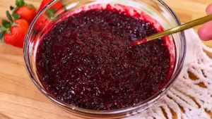 Geleia de Frutas Vermelhas Caseira para Bolos e Sobremesas