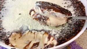 Mousse de Ninho com Bombons: A Sobremesa Cremosa que Derrete na Boca