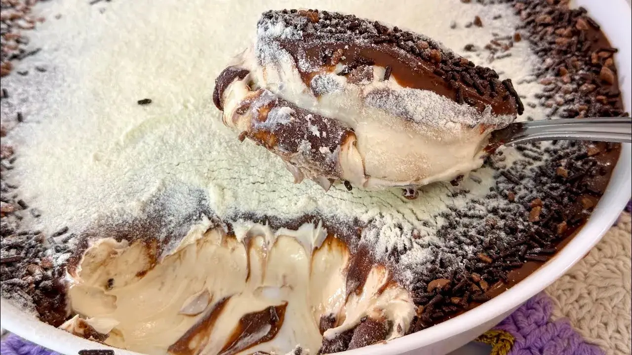 Mousse de Ninho com Bombons: A Sobremesa Cremosa que Derrete na Boca