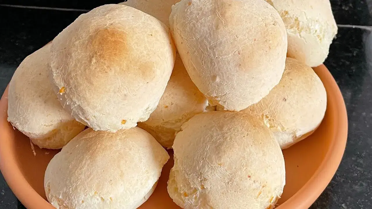 Aprenda a Fazer o Melhor Pão de Queijo Caseiro com Simplicidade e Sabor