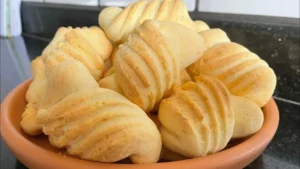Biscoito de Queijo com Nata: A Receita Caseira que Vai Transformar seu Café da Tarde
