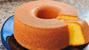 Bolo de Fubá com Creme de Leite: Perfeito para o Café da Tarde
