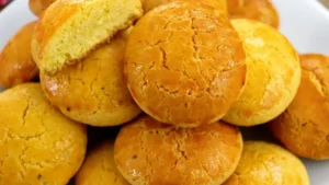 Broinhas de Fubá Crocantes por Fora e Macias por Dentro: A Receita Perfeita para Seu Café da Manhã