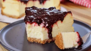 Cheesecake de Frutas Vermelhas Assada: Receita Fácil e Deliciosa Veja