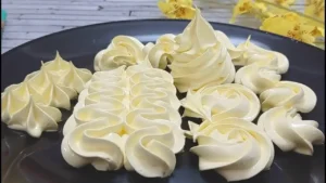 Merengue Suíço de Limão Cobertura Para Bolo: Econômica, Linda e Fácil