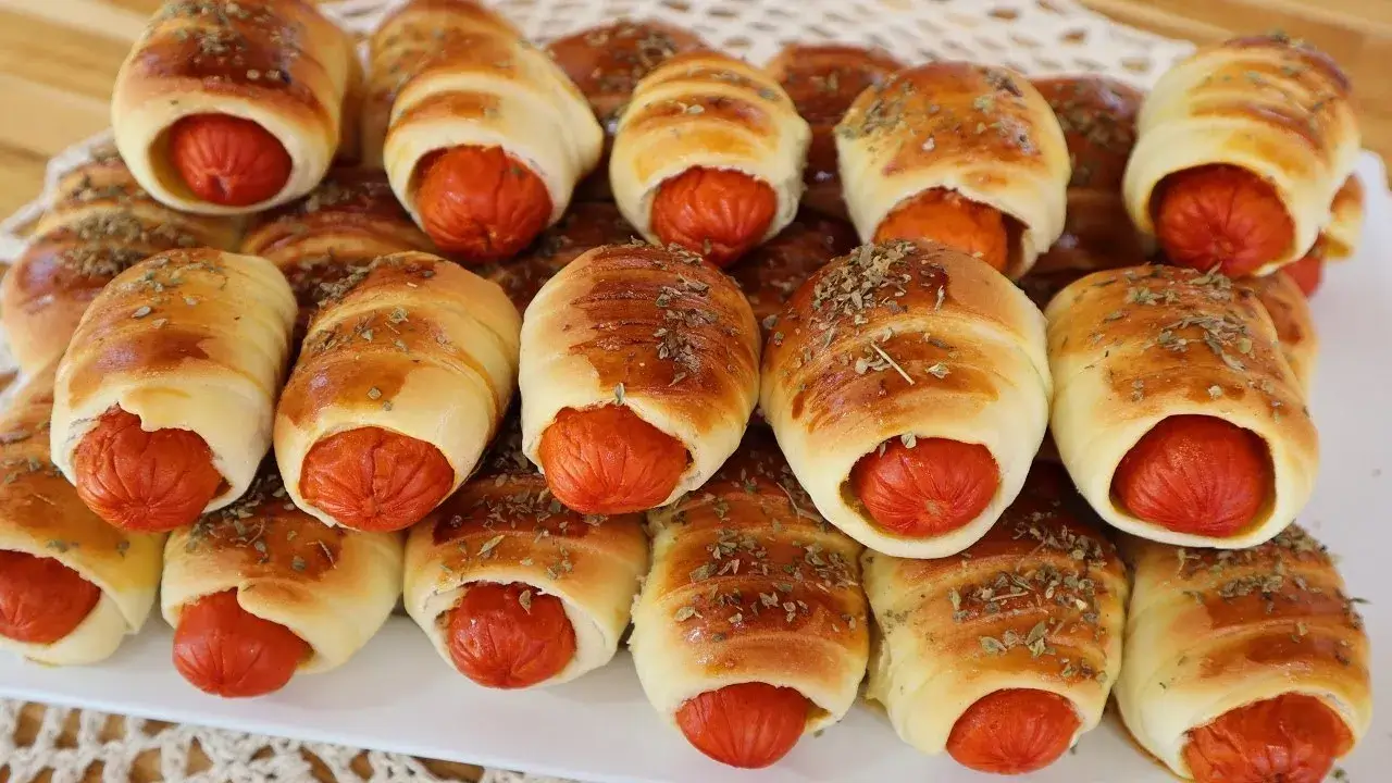 Enroladinho de Salsicha: Aprenda a Fazer o Mini Hot Dog Mais Fácil e Gostoso