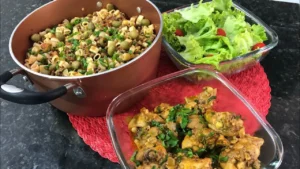 Frango Refogado com Macarrão de Carne Moída: Almoço Prático e Saboroso