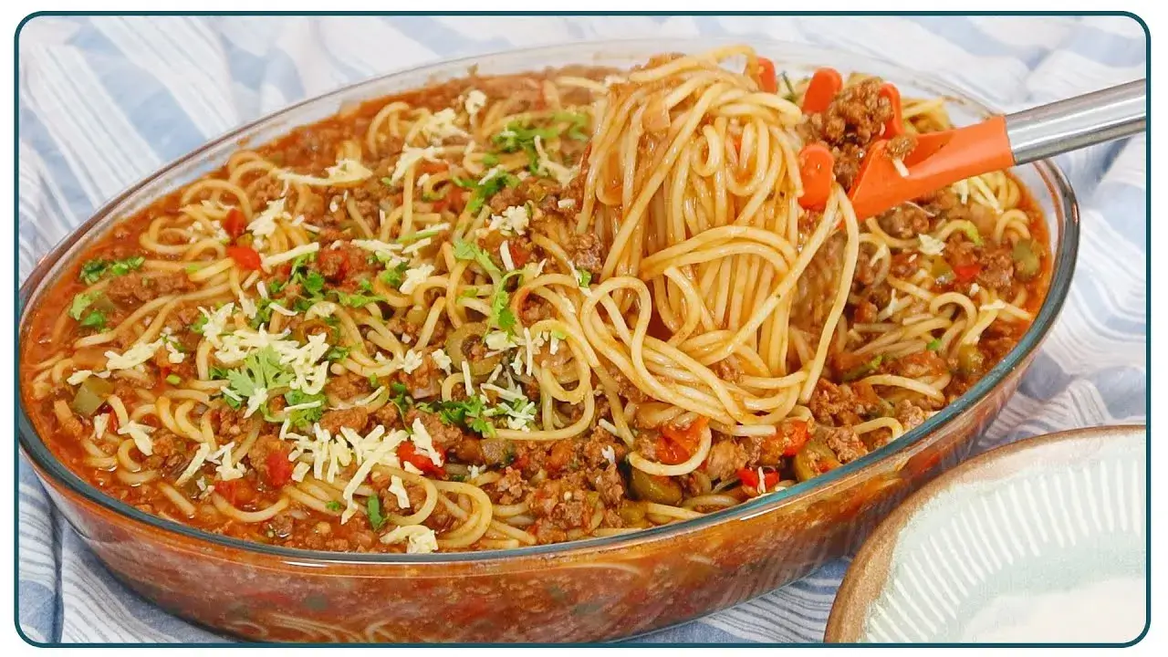 Macarronada Completa com Molho de Carne que Vai Fazer Você Repetir Toda Semana