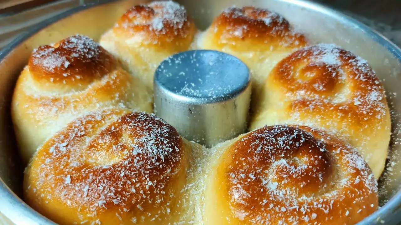 Pão Doce Fácil Sem Sovar: A Receita com 3 Ingredientes Que Vai Te Surpreender