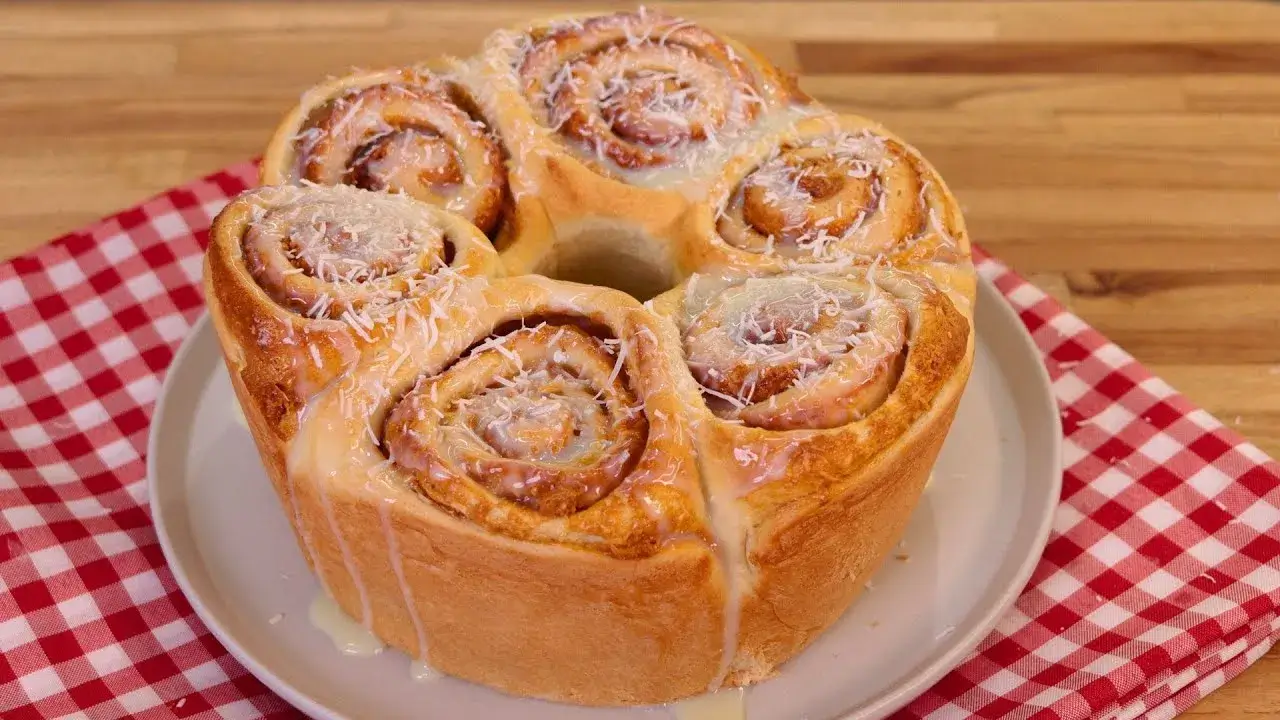 Pão Doce de Coco com Doce de Leite: Receita Fácil para o Café da Tarde