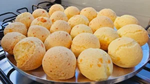 Pão de Queijo com Polvilho Doce: Fácil, Crocante e Delicioso