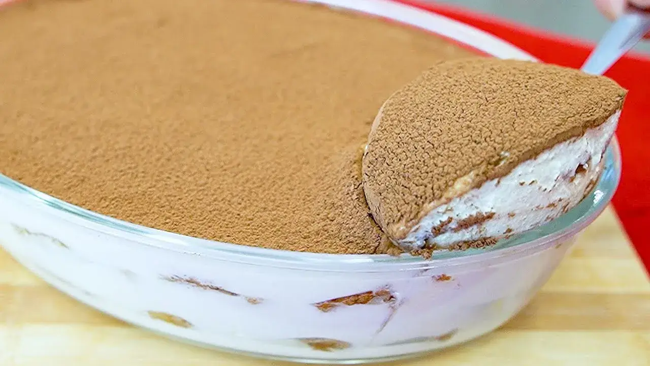 Tiramisu Econômico e Cremoso: Receita Fácil para Surpreender no Natal e no Ano Todo