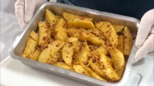 Batata Assada Crocante: Uma Receita Econômica e Versátil