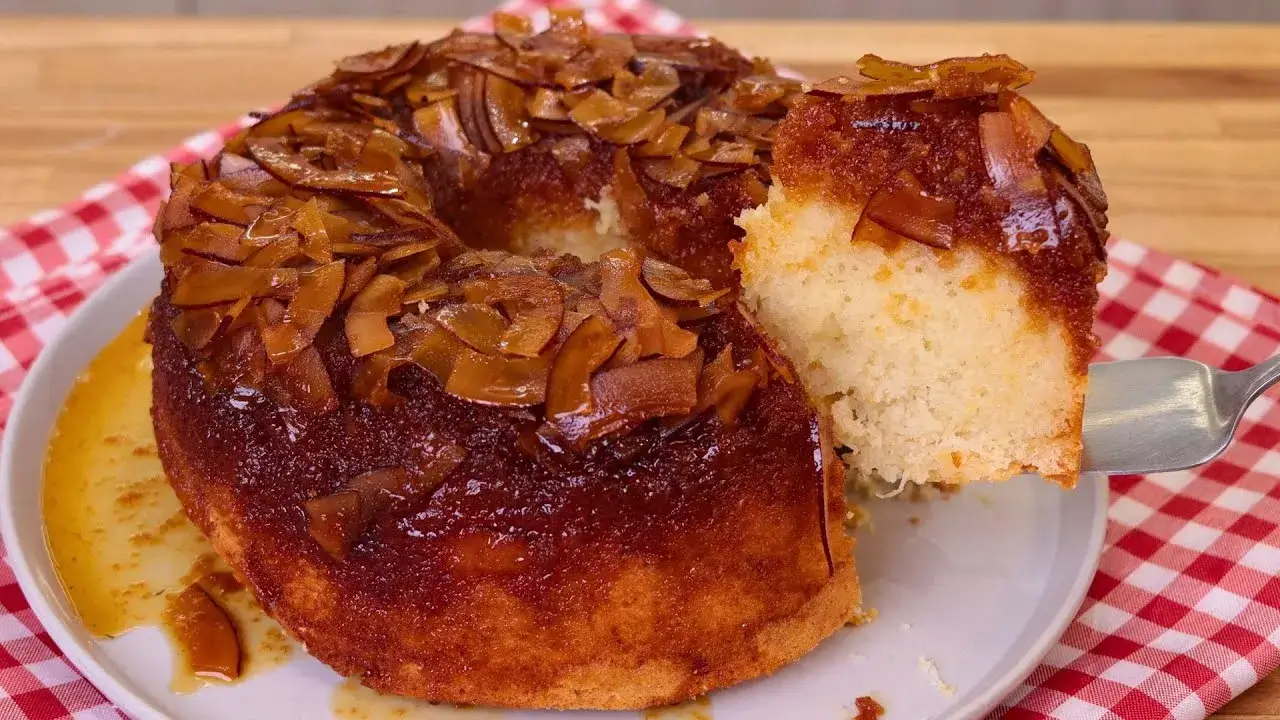 Bolo de Cocada Invertida Caramelizada: Receita Fácil, Fofinha e Cheia de Sabor