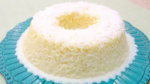 Bolo de Tapioca Granulada com Calda: Fácil, Úmido e Delicioso Vamos Fazer?
