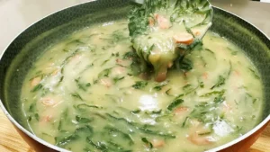 Caldo Verde Cremoso: O Caldo que Vai Aquecer seu Dia Veja