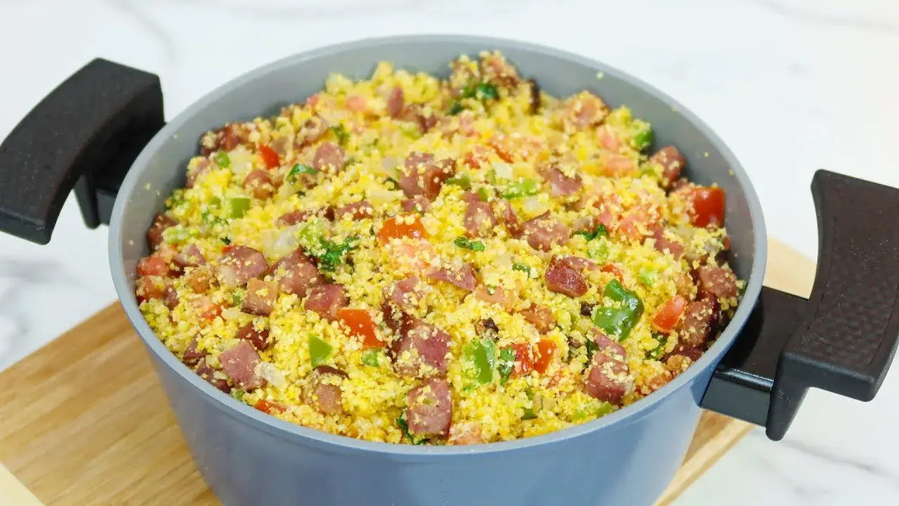 Cuscuz Turbinado com Bacon e Calabresa: Receita Perfeita para o Jantar