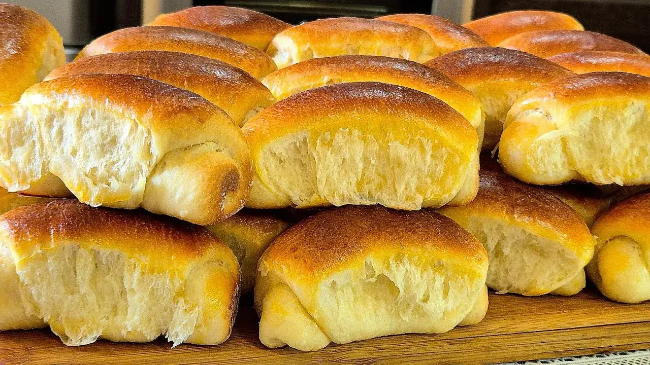Pão de Leite Tipo Bisnaguinha Fofinho para o Café da Manhã