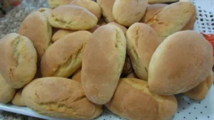 Pãozinho de Minuto: Receita Fácil para Um Lanche Delicioso