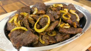 Bife Acebolado Macio Feito com Coxão Duro na Panela de Pressão