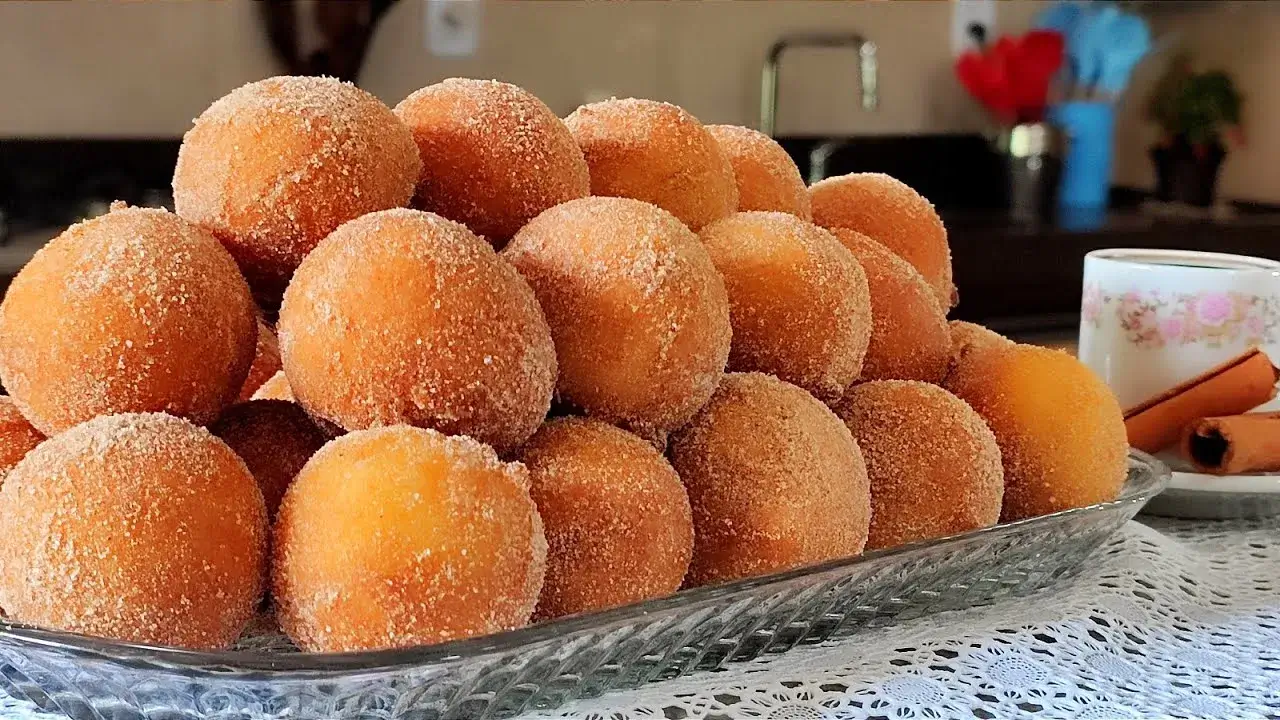Bolinho de Chuva Redondinho Macio e Fácil De Fazer