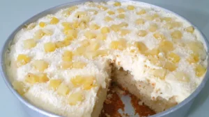 Bolo Gelado de Abacaxi com Coco: Receita Fácil e Saborosa Veja e Faça Hoje