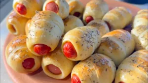 Enroladinho de Salsicha com Massa Fofinha: Receita Fácil e Deliciosa