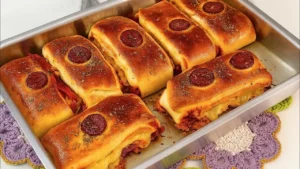 Lanche ao Forno com Massa Caseira Fofinha e Recheio Caprichado
