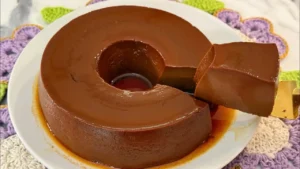 Pudim de Doce de Leite com Chocolate na Boca do Fogão: Cremoso e Fácil de Fazer