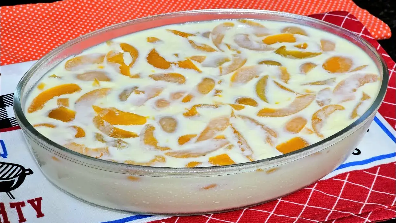 Sobremesa de Pêssego Gelada Que não Vai ao Fogo e Fica Pronta Rápido