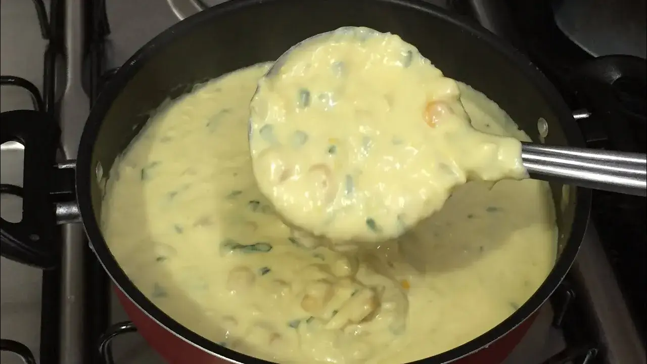 Este creme de milho é uma receita prática e deliciosa para acompanhar carnes assadas, frango...