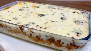Essa macarronada é uma receita prática e deliciosa, perfeita para servir no almoço ou jantar...