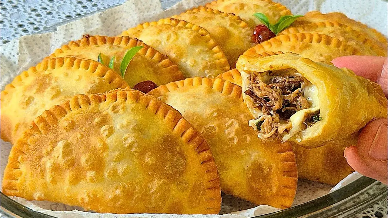 Pastel Com Dois Ingredientes Na Massa, Veja com Fazer