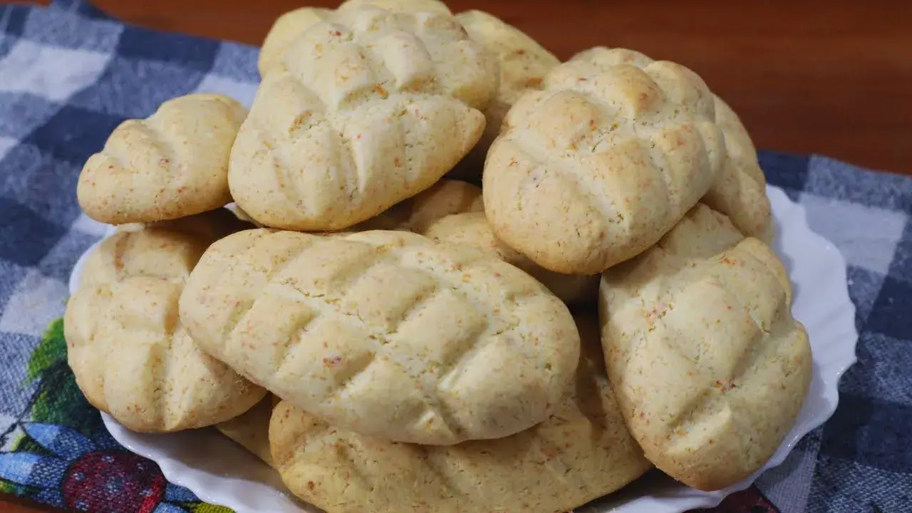 A bolacha de cinco copos é uma receita tradicional, prática e econômica, perfeita para o...