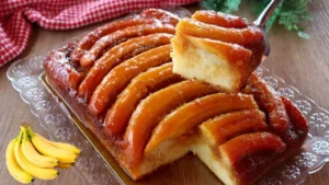 Bolo de Banana Caramelado: Receita Fácil para o Café