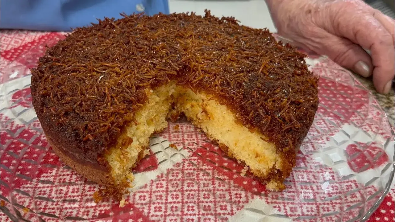 Bolo de Coco Caramelizado: Receita Fácil e Deliciosa