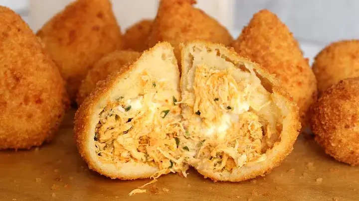Coxinha de Batata: Massa Macia e Recheio Cremoso