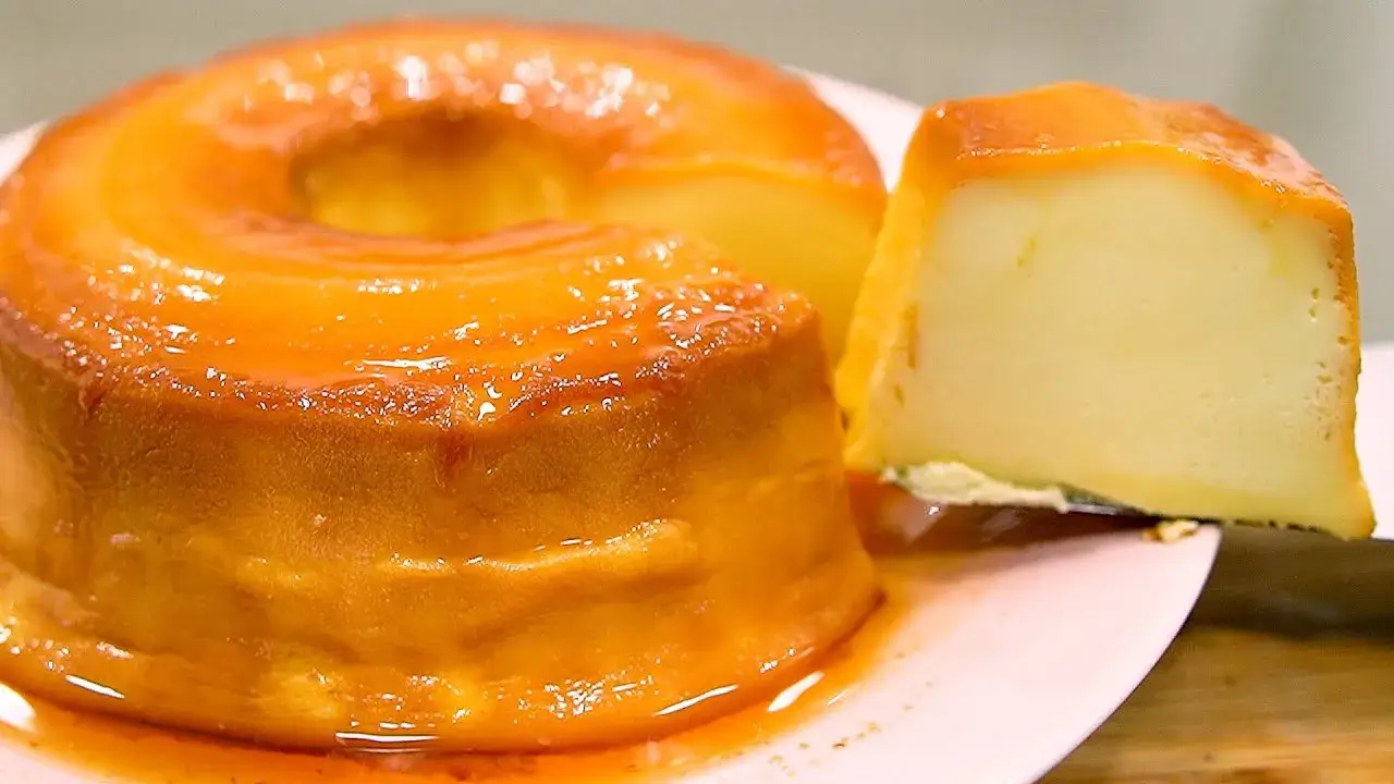 Este pudim tradicional é uma receita prática, econômica e deliciosa. Com textura cremosa e aparência...