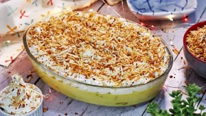 Sobremesa de Abacaxi Gelado na Travessa: Receita Deliciosa e Muito Cremosa